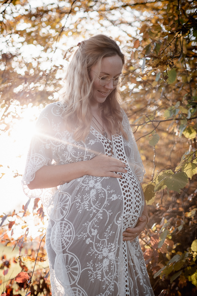 babybauchshooting-schwangerschaftsshooting-schwangerenbilder-familienshooting-geschwisterbilder-fotografie-kirchheimteck-esslingen-goeppingen-nuertingen
