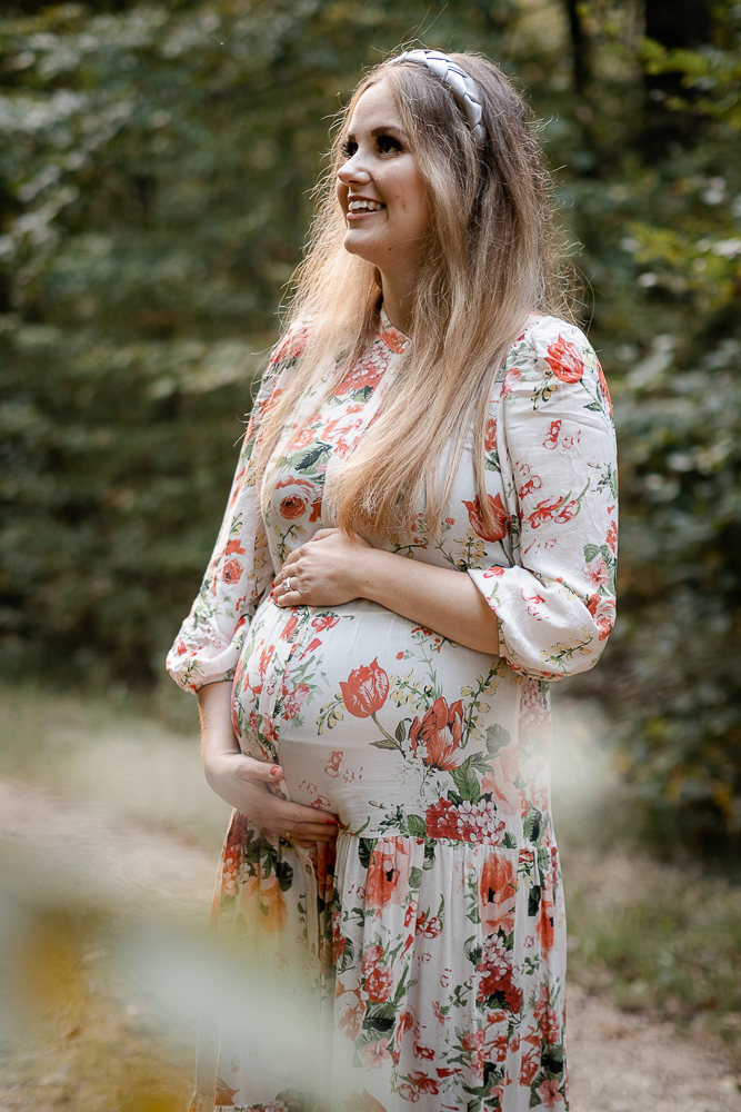 babybauchshooting-schwangerschaftsshooting-schwangerenbilder-familienshooting-geschwisterbilder-fotografie-kirchheimteck-esslingen-goeppingen-nuertingen