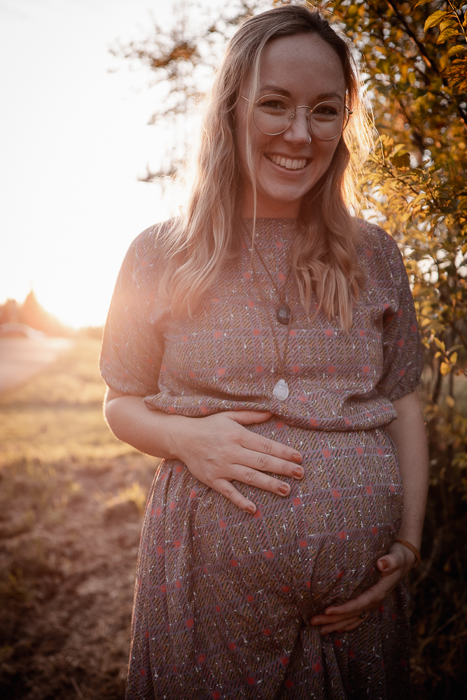 babybauchshooting-schwangerschaftsshooting-schwangerenbilder-familienshooting-geschwisterbilder-fotografie-kirchheimteck-esslingen-goeppingen-nuertingen