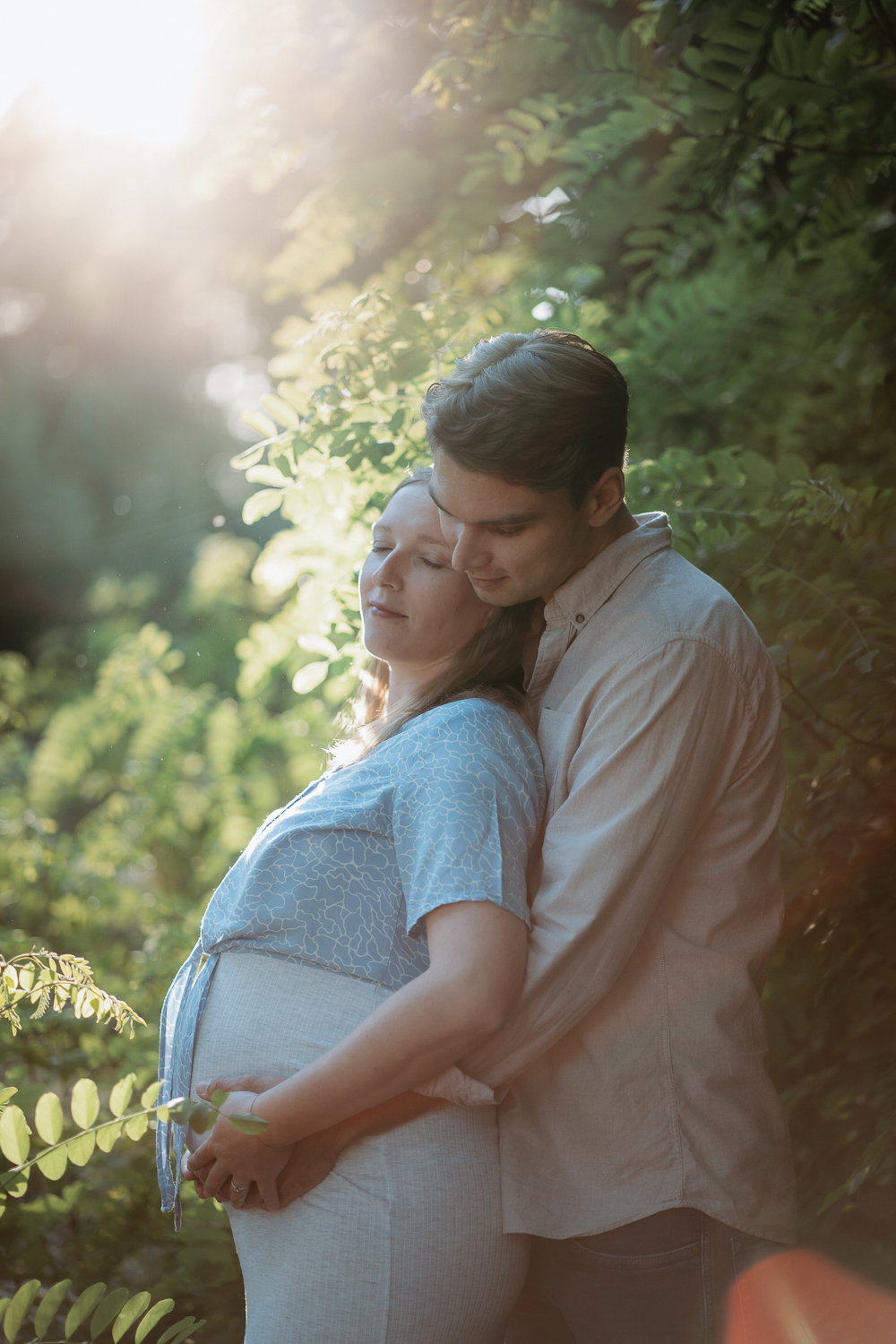 babybauchshooting-schwangerschaftsshooting-schwangerenbilder-familienshooting-fotografie-kirchheimteck-esslingen-goeppingen-nuertingen-stuttgart