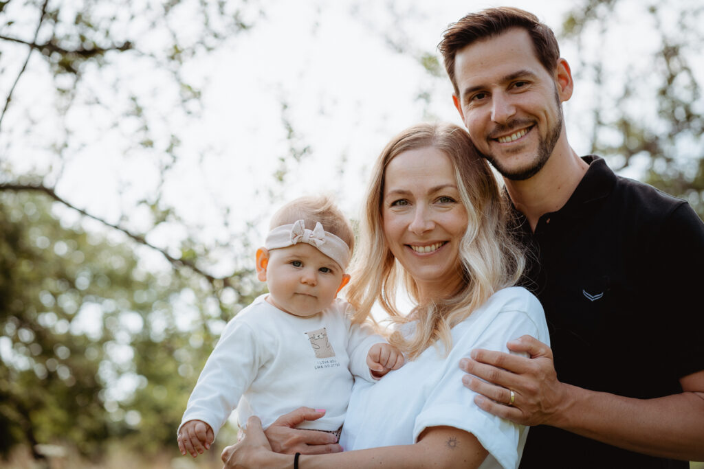 familienshooting-familienzeit-fotografie-kirchheimteck-outdoorshooting-homestory-esslingen-goeppingen-nuertingen-stuttgart