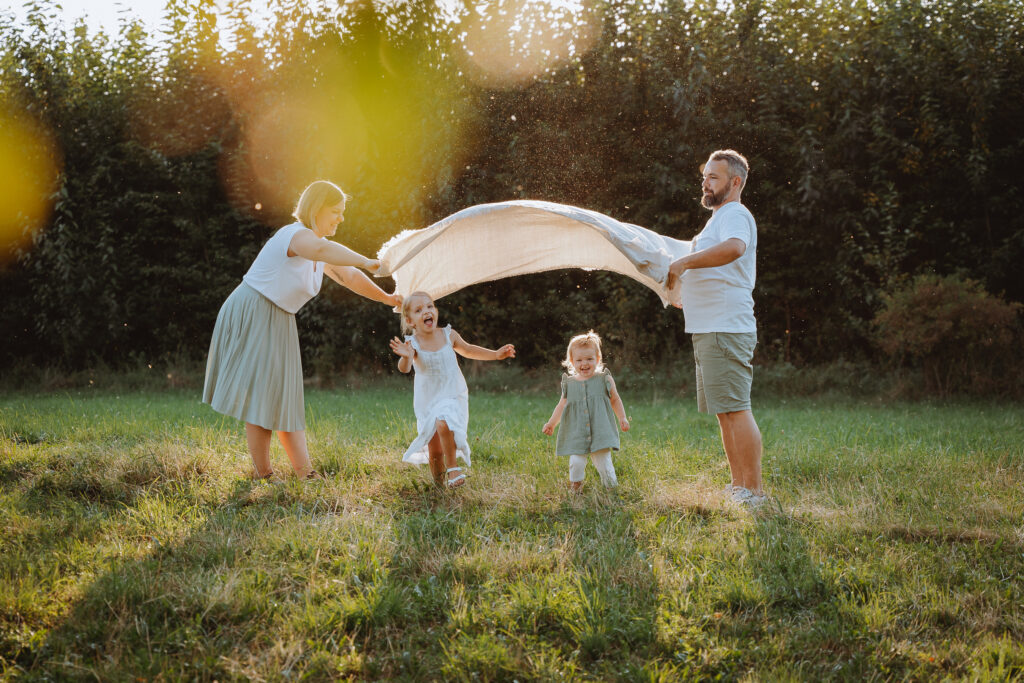 familienshooting-familienzeit-fotografie-kirchheimteck-outdoorshooting-homestory-esslingen-goeppingen-nuertingen-stuttgart