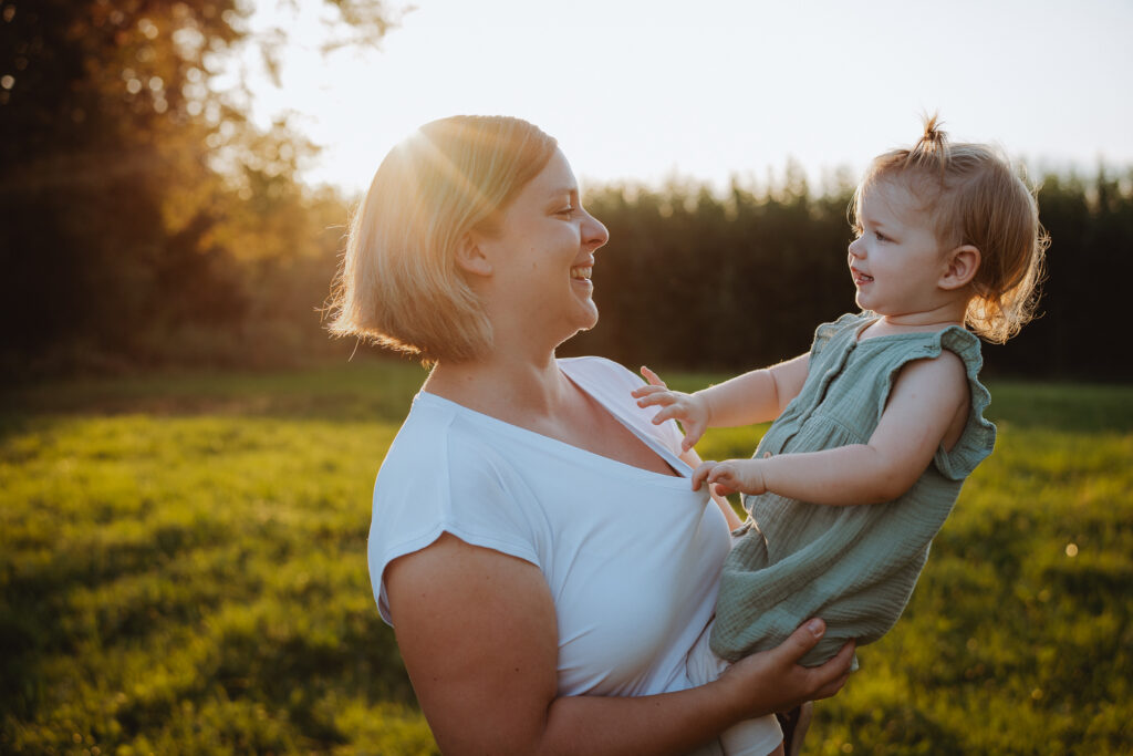 familienshooting-familienzeit-fotografie-kirchheimteck-outdoorshooting-homestory-esslingen-goeppingen-nuertingen-stuttgart